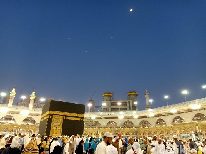 Suasana Umrah di Kakbah