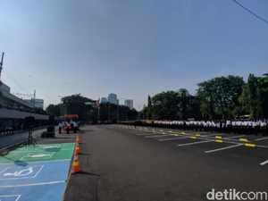 Apel Natal di Stasiun Gambir, Menhub Imbau Pelayanan KA Ditingkatkan