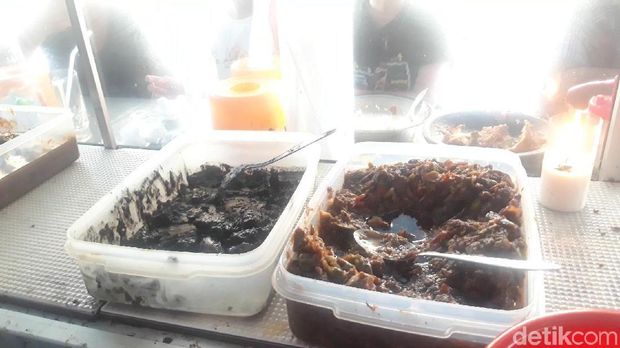 Nasi Madura Kongde Betabur 'Jembut Belanda' yang Gurih Pedas