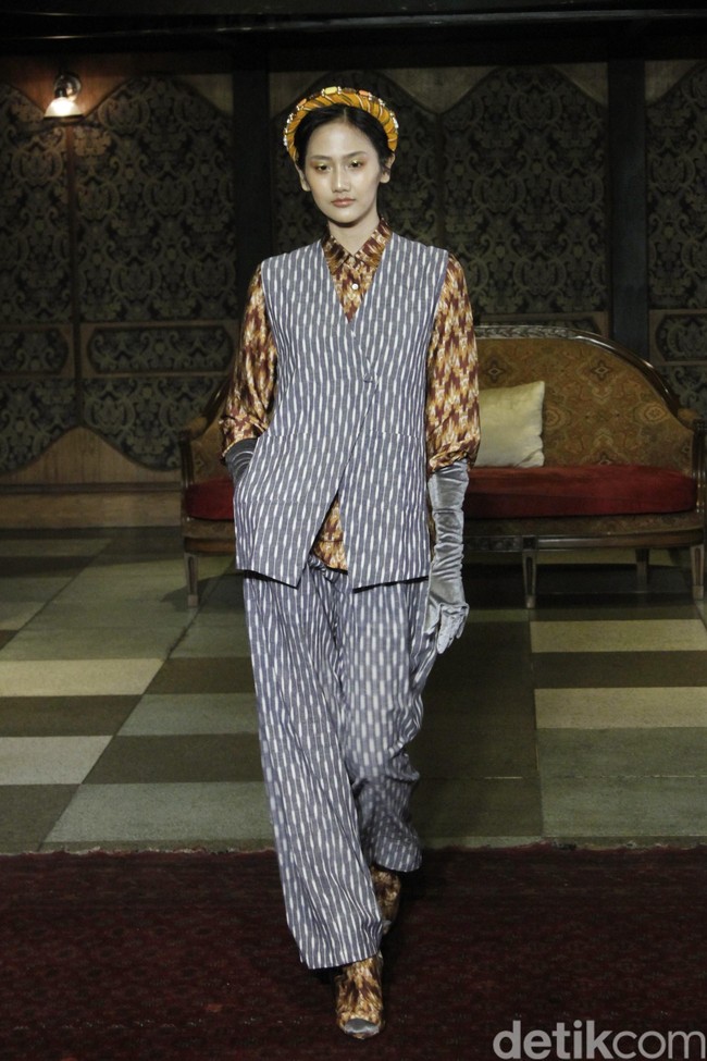Fashion show Ikat Indonesia by Didiet Maulana bertajuk TerIkat Romansa di Sofia at Gunawarman, Jakarta Selatan, Rabu [18/12/2019]. Foto: Mohammad Abduh/Wolipop