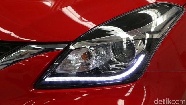 First Review Suzuki Baleno, Ada 7 Fitur Baru, Apa Saja? First Review Suzuki Baleno, Ada 7 Fitur Baru, Apa Saja?
