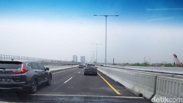 Tol Layang Japek Bikin Mual, Banyak Pengendara Melebihi Speed Limit