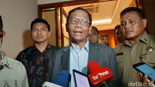 Menko Polhukam Mahfud Md mengungkap adanya UU pesanan yang disponsori pihak tertentu.