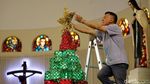 Keren! Ada Pohon Natal dari Kertas Bekas di Gereja Jakarta