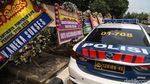 Deretan Karangan Bunga Mejeng Untuk Pimpinan Baru KPK
