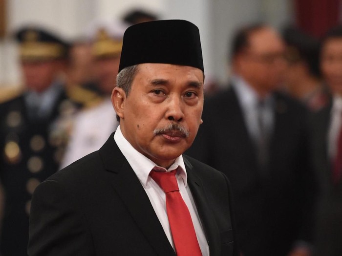 Anggota Dewan Pengawas KPK Syamsuddin Haris bersiap mengikuti upacara pelantikan Pimpinan dan Dewan Pengawas KPK di Istana Negara, Jakarta, Jumat (20/12/2019). Presiden Joko Widodo resmi melantik lima orang Dewan Pengawas KPK periode 2019-2023 yaitu Artidjo Alkostar, Harjono, Syamsuddin Haris, Tumpak Hatorangan Panggabean dan Albertina Ho. ANTARA FOTO/Akbar Nugroho Gumay/wsj.