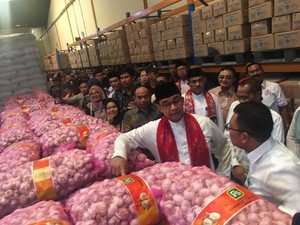 Jelang Natal, Anies Cek Pasokan Pangan Food Station