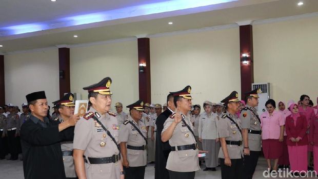 Kapolda Sulsel Pimpin Sertijab Dirintelkam-Lantik Kapolres Tana Toraja Utara