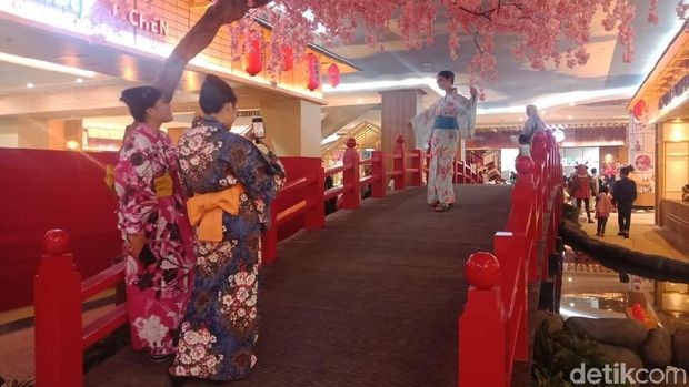 Transpark Mall Bintaro, Mal Nuansa Jepang dengan Wahana Salju
