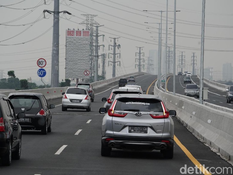 Spesialnya Motor Kaesang dan Mobil  Ceper  Baret Melintas di 