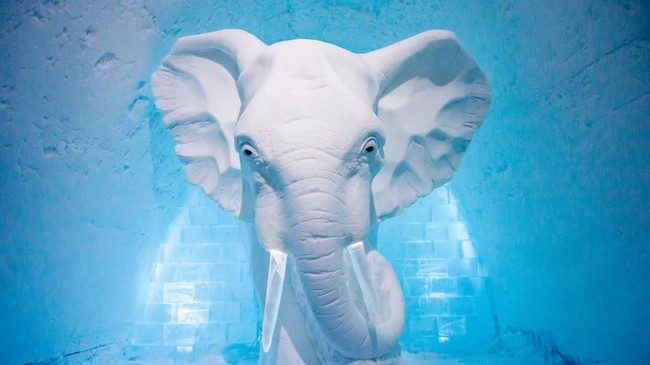Untuk menginap di hotel unik ini, setidaknya kamu perlu mengeluarkan kocek sekitar Rp 3,2 juta untuk satu malamnya. Tertarik mencoba? Foto: Instagram @icehotelsweden