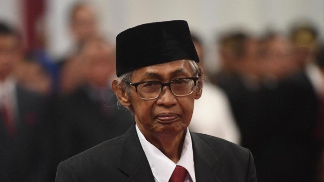 Tol Layang Japek yang Bikin Mual, Mobil Artijo Alkostar