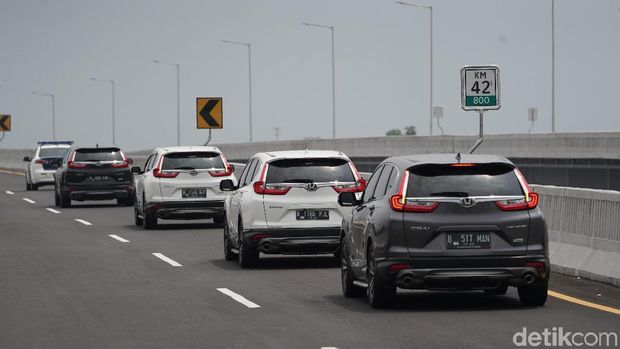 Sensasi Naik Honda CR-V di Tol Layang Japek yang Bergelombang