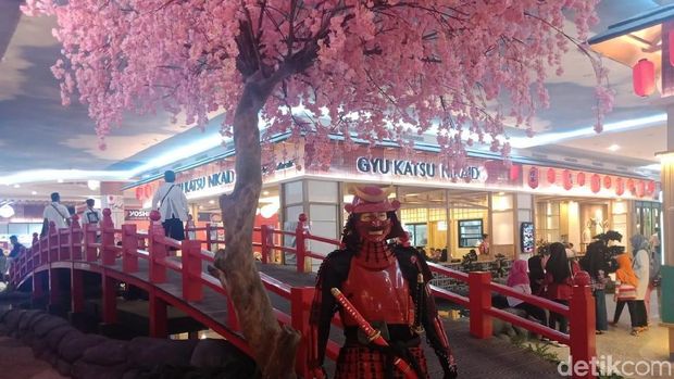 Transpark Mall Bintaro, Mal Nuansa Jepang dengan Wahana Salju