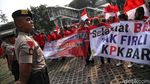 Aksi Dukungan Untuk Firli Bahuri dkk Digelar di Depan KPK