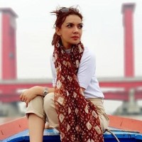 Selain Nike, sneakers keluaran Adidas juga menjadi favoritnya. Seperti sneakers yang dipakainya saat mengarungi Sungai Musi ini. Adidas POD S3 tennis pun jadi up lagi, tulis seorang netizen. (Foto: Instagram/@najwashihab)