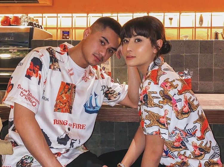 Serunya Sabian, Putra Wishnutama Saat Kulineran Bareng Awkarin dan Keluarga