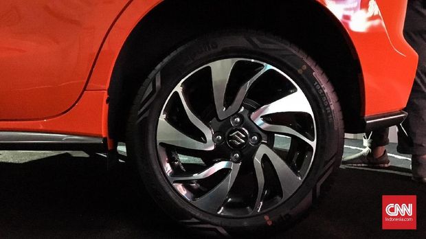 Suzuki Indomobil Sales (SIS) divisi roda empat resmi meluncurkan generasi baru Baleno di Jakarta hari ini, Jumat (20/12).