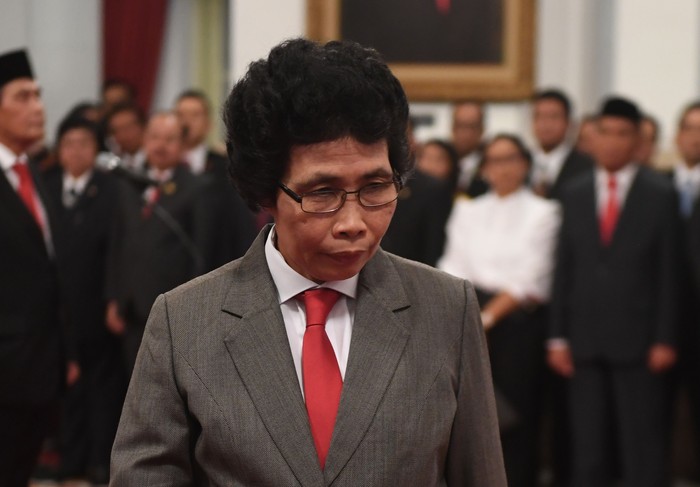 Anggota Dewan Pengawas KPK Albertina Ho bersiap mengikuti upacara pelantikan Pimpinan dan Dewan Pengawas KPK di Istana Negara, Jakarta, Jumat (20/12/2019). Presiden Joko Widodo resmi melantik lima orang Dewan Pengawas KPK periode 2019-2023 yaitu Artidjo Alkostar, Harjono, Syamsuddin Haris, Tumpak Hatorangan Panggabean dan Albertina Ho. ANTARA FOTO/Akbar Nugroho Gumay/wsj.