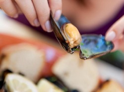 6 Seafood yang Bisa Tingkatkan Performa Seks Pria Jika Rutin Dikonsumsi