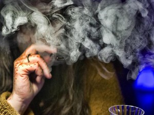Tak Seindah yang Dibayangkan, Kabut Tebal Merundung Bisnis Ganja