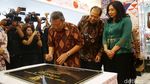 Momen CT Resmikan Transpark Mall Bintaro