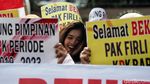 Aksi Dukungan Untuk Firli Bahuri dkk Digelar di Depan KPK