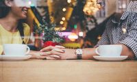 Pamer Kemesraan di Restoran, Pasangan Ini Dipukul oleh Pengunjung Lain