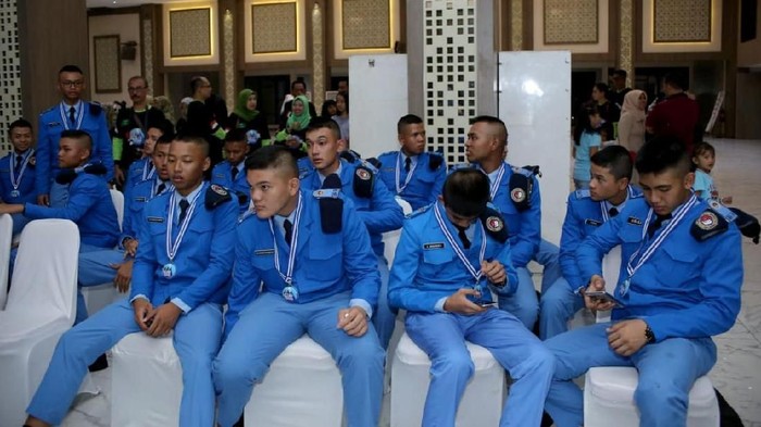 Siswa SMA Taruna Nusantara Magelang meninggalkan sekolah untuk menikmati libur akhir semester. Mereka tak sabar untuk bertemu kembali dengan keluarga di rumah.