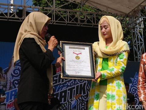 Penerimaan piagam dari MURI/