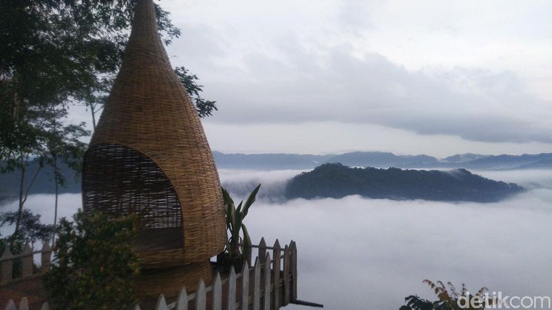 Potret Puncak Bangku Negeri Di Atas Awan Dari Ciamis Foto 3 Potret Puncak Bangku Negeri Di Atas Awan Dari Ciamis Foto 3