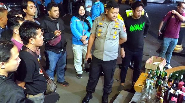 Polresta Sukabumi Razia Tempat Karaoke, 2 Pria Positif Psikotropika