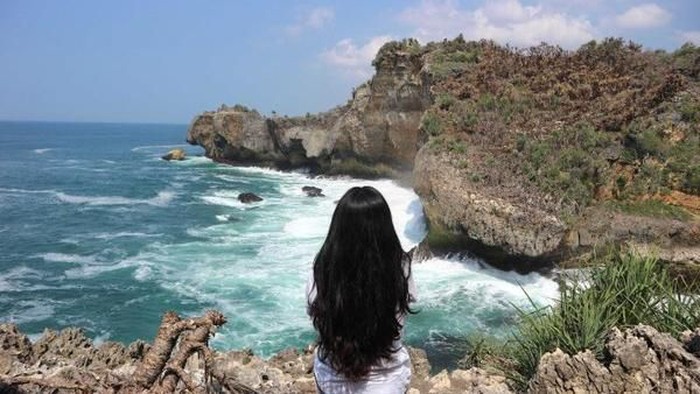 Pantai Ngedan