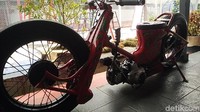 Untuk harga motor kustom buatan para narapidana ini pun disebut Mukti masih standar, seperti layaknya motor motor modifikasi lainnya di luar penjara. Harganya kisaran Rp 15-20 juta tergantung bahan material yang digunakan. Foto: Arbi Anugrah