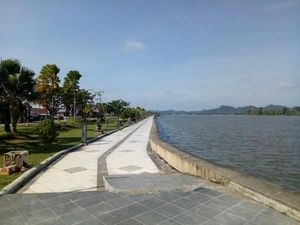 Kedamaian Selimuti Ibu Kota Provinsi Termuda Indonesia Ini