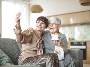 12 Hadiah Hari Ibu Terbaik Berdasarkan Zodiak Ibu (Bag. 1)