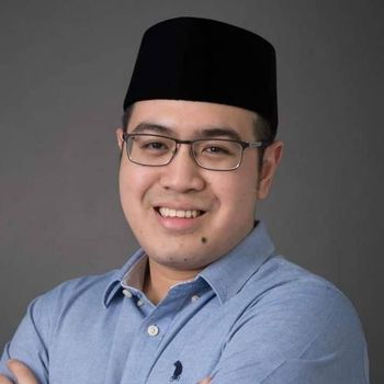 Gaduh Rebutan Palu Zulkifli Hasan