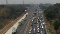 Penampakan Macet Tol Layang Cikampek di H-4 Natal