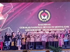 Kemenkeu-Pemprov Sulsel Raih Anugerah Revolusi Mental dari Kemenko PMK