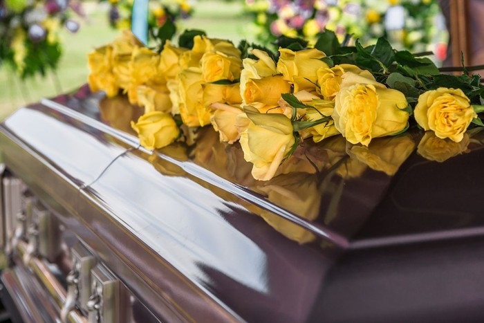 meninggal Casket in funeral service