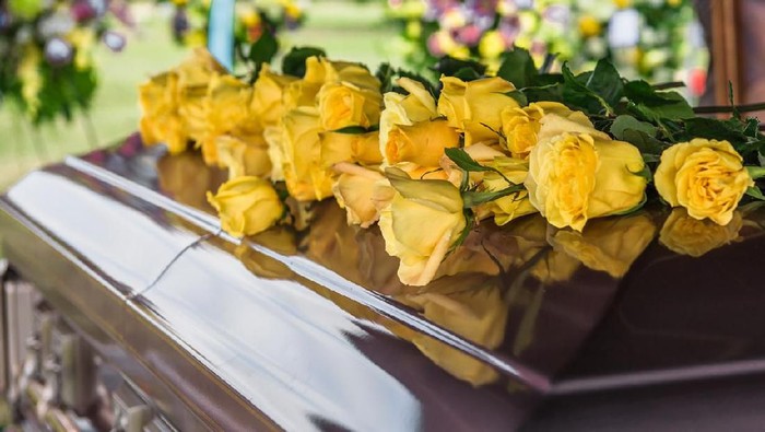 meninggal Casket in funeral service