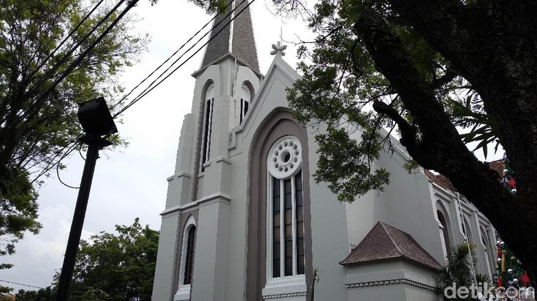 Gereja tua di Kota Bandung.