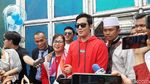 Wajah Bahagia Kriss Hatta Keluar dari Bui
