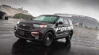 Ford Police Interceptor Utility - Amerika Serikat. Ini adalah SUV patroli polisi tercepat di negeri paman sam. Mobil ini menggendong mesin V6 twin-turbocharged 3 liter. Selain itu ada pula varian hybrid dengan mesin 2,3 liter 4 silinder. Foto: Istimewa