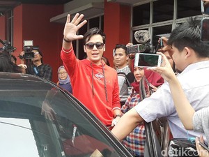 Cerita Kriss Hatta Tumbuh di Keluarga yang Berbeda Keyakinan