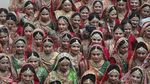 Momen Nikah Massal Ratusan Pengantin di India
