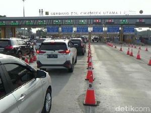 27.000 Kendaraan Keluar Jakarta via Tol Cikarang di H-1 Larangan Mudik