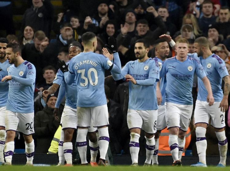 Menang, Manchester City Kuntit Leicester