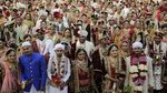 Momen Nikah Massal Ratusan Pengantin di India