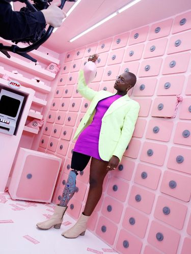 Model difabel & aktivis fashion inklusif Mama Cax meninggal dunia